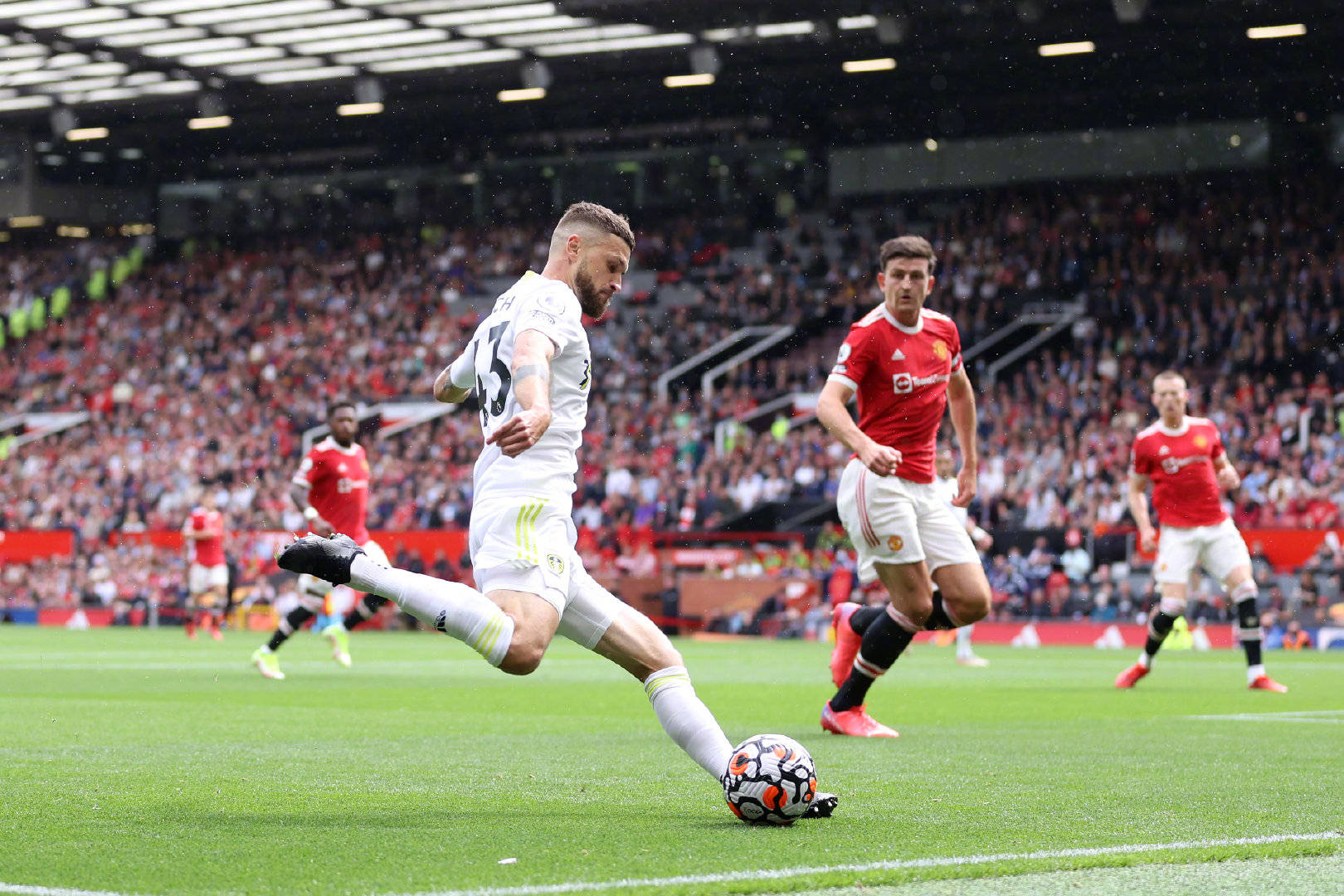 记者：申花、海港最后两轮联赛可能均会有外籍主裁判执法